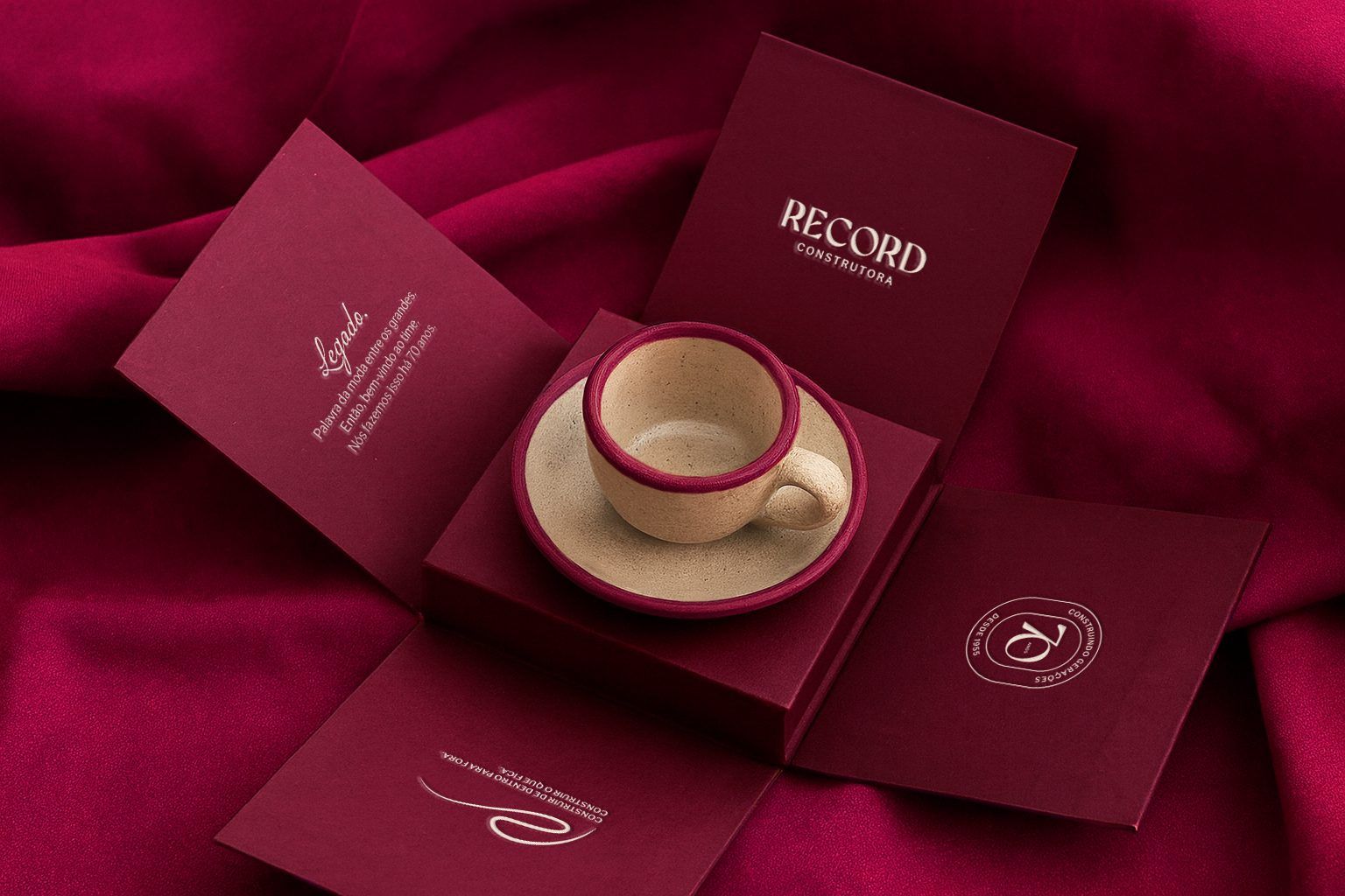 Kit de relacionamento Record com xícara de cerâmica